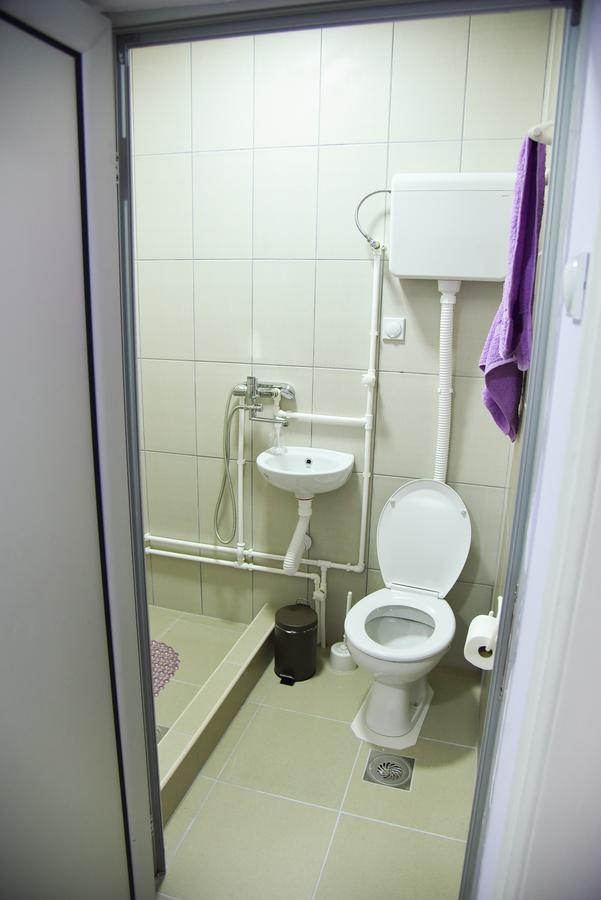 Prenociste Pilot Hotel Nis Ngoại thất bức ảnh